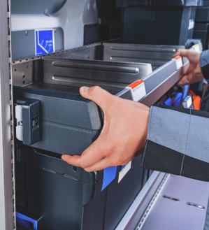 One Click Regal wird herausgenommen.