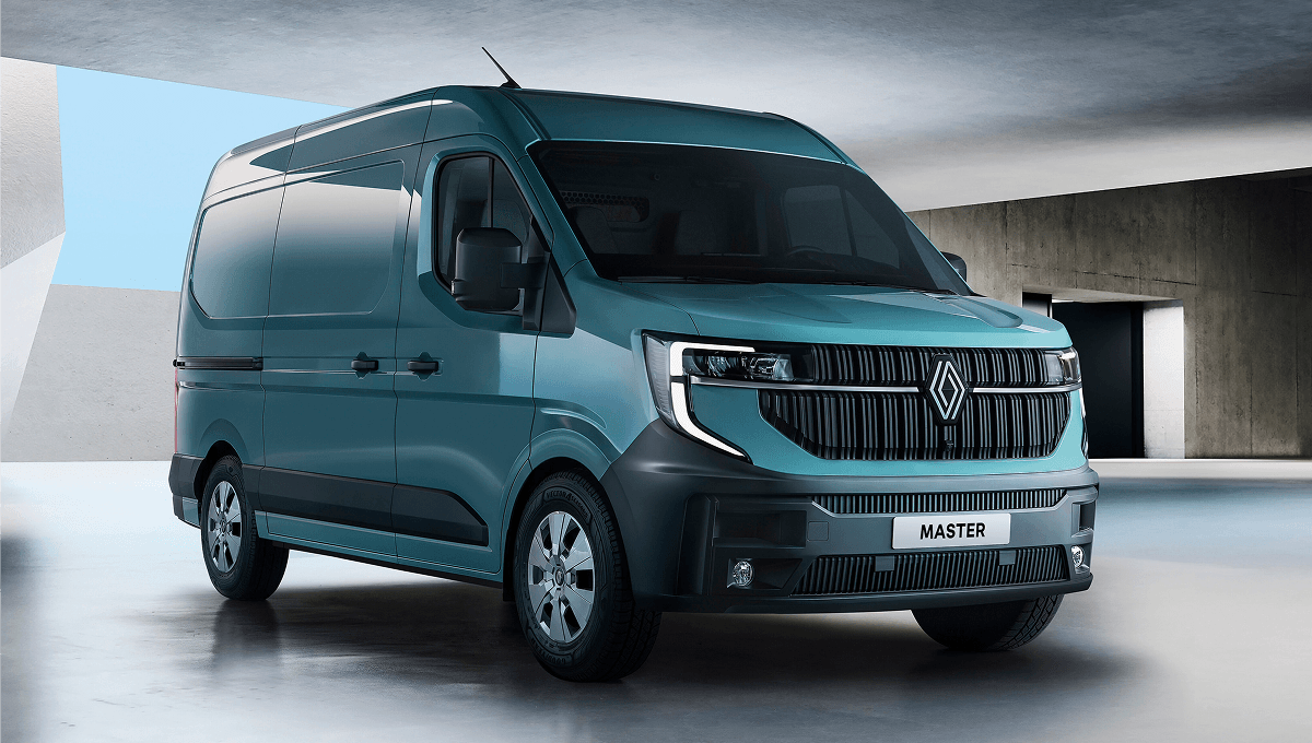 Bild zeigt blau-grünen Renault Master Kastenwagen in moderner Halle
